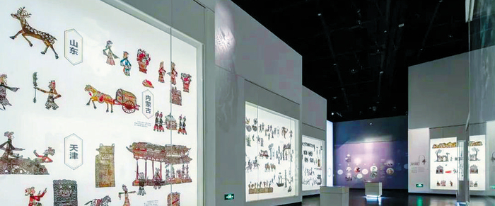 成都博物馆推出的“影舞万象·偶戏大千——中国皮影木偶展”  成都博物馆供图