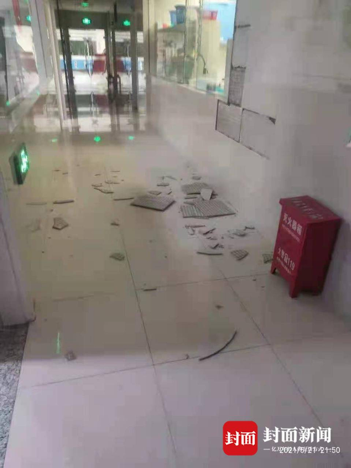  大理大学古城校区有瓷砖掉下