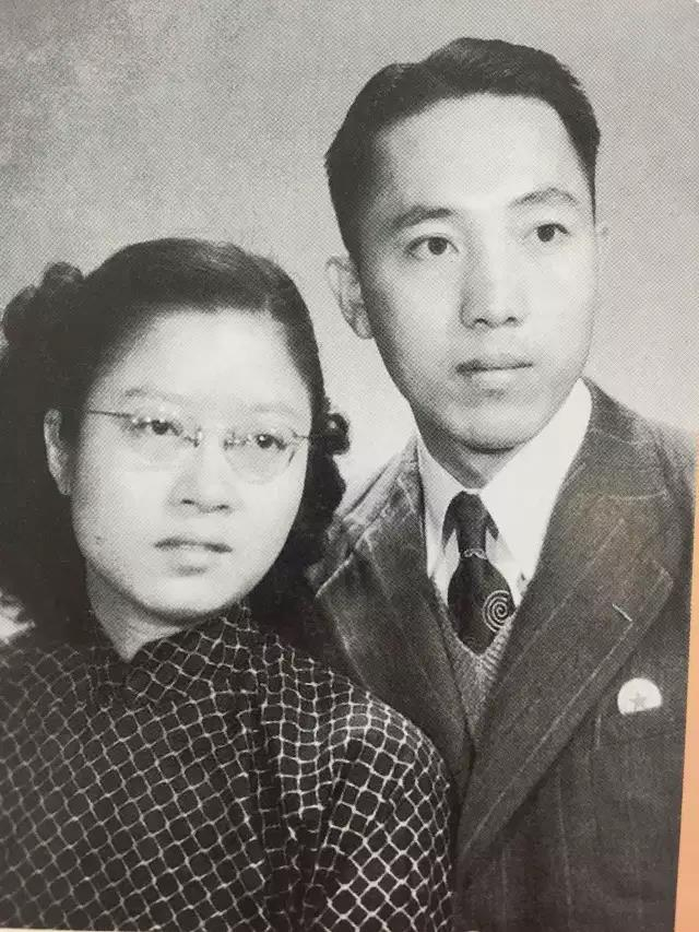 △吴孟超与妻子吴佩煜 图自《吴孟超传》