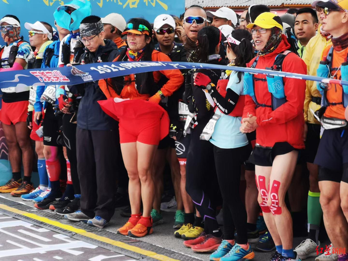 ↑部分选手穿着短袖短裤参赛图据受访者