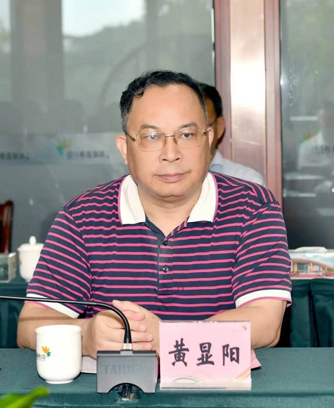 自治区林业局局长黄显阳讲话