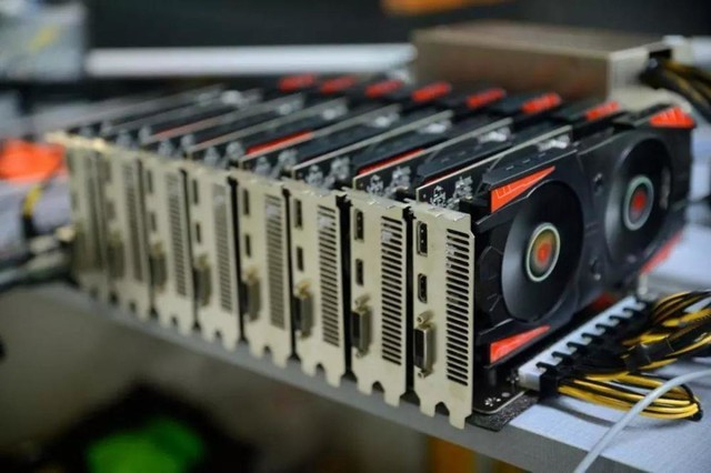 矿卡（图片来自网络）