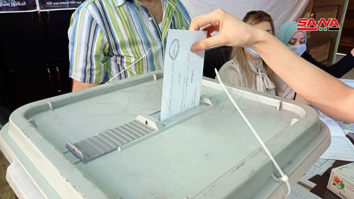 △叙利亚选民开始投票 图片来源：叙利亚国家通讯社