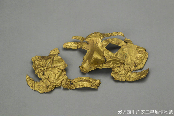 ↑金面具图据@四川广汉三星堆博物馆