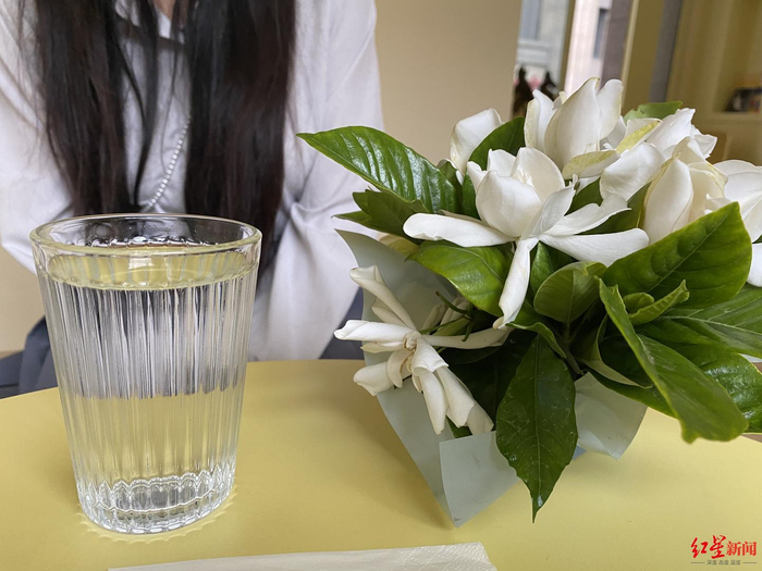 5月29日，德桑和红星新闻记者见面