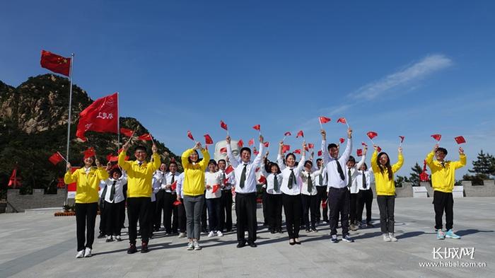 河北科技师范学院《岁月征程》MV拍摄现场。长城网记者 张晓明 摄