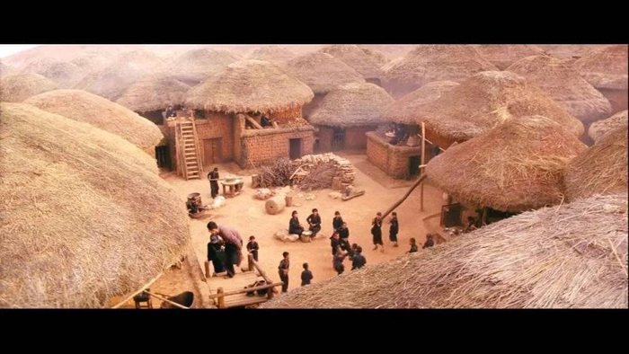 《无问西东》电影里出现的蘑菇房/电影剧照