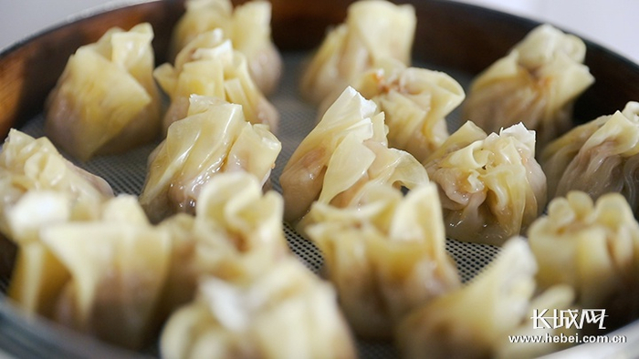 正定的特色美食烧麦。长城网记者 路钦淋 摄