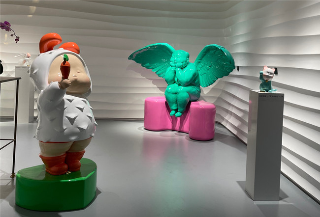 西单“更新场”引入潮流艺术品牌，吸引不少年轻人打卡。王小月/摄