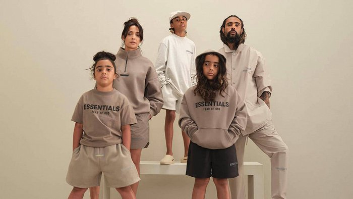图片来源：Fear of God ESSENCIALS