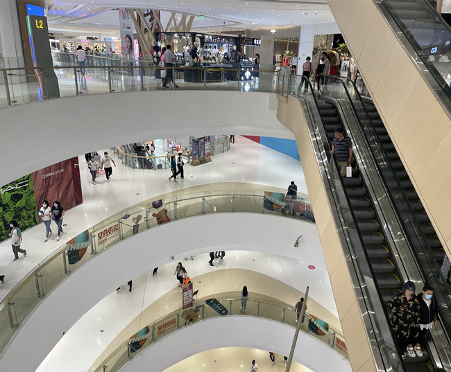 合生汇21区BLOCK吸引年轻人光顾。王小月/摄