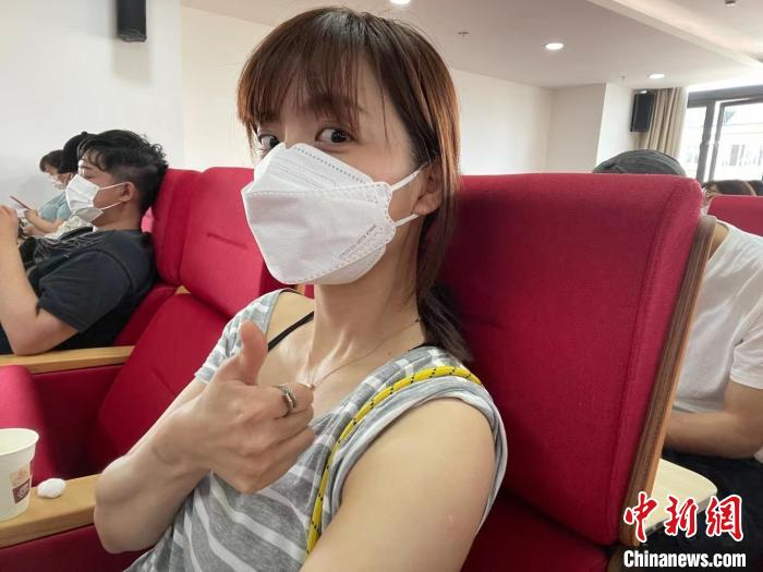 台湾姑娘廖子瑄接种新冠疫苗后 受访者 摄