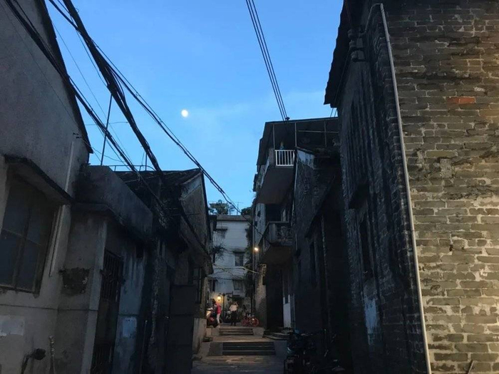 △江门人把生活都化于市井烟火里 / 老艺术家摄