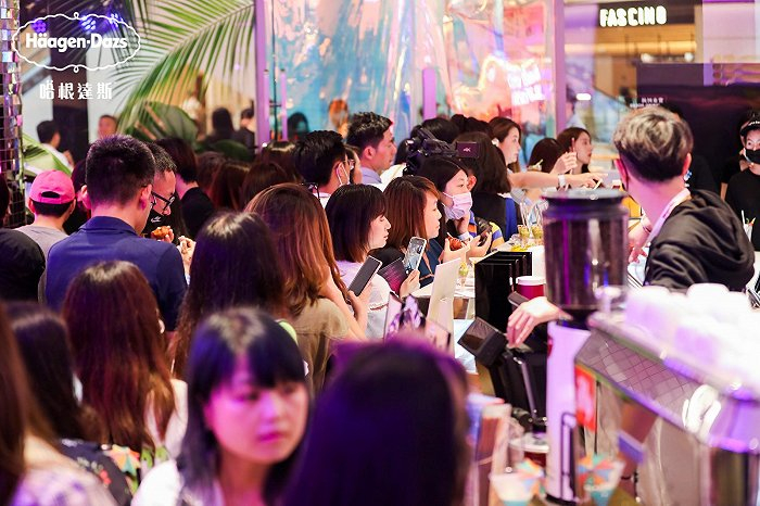 哈根达斯新门店备受年轻消费者欢迎