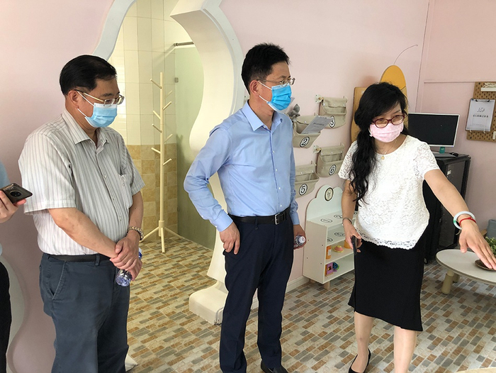  联合督察组在静安区实地了解小学生校内课后服务和幼儿托育等工作情况