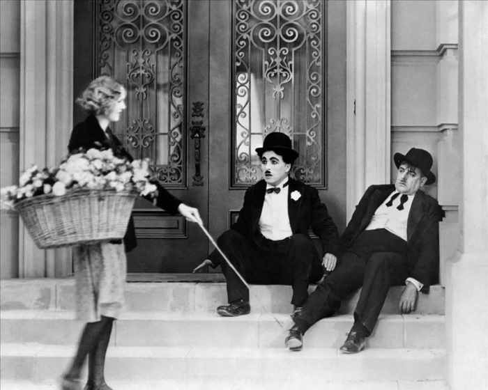 ©️ 《城市之光》，1931