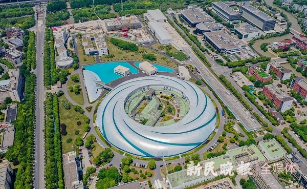 图说：上海光源成为全国爱国主义教育示范基地 新民晚报记者孙中钦/摄