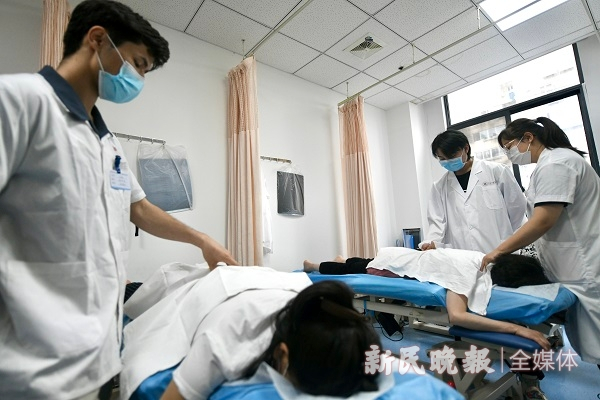 图说：岳阳医院推拿科