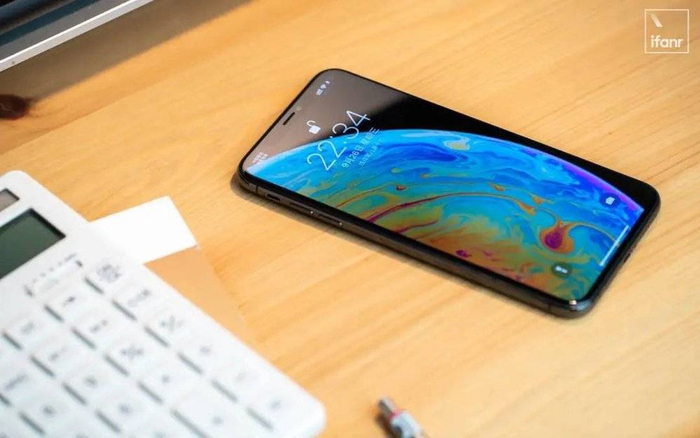 iPhone XS Max 512GB。