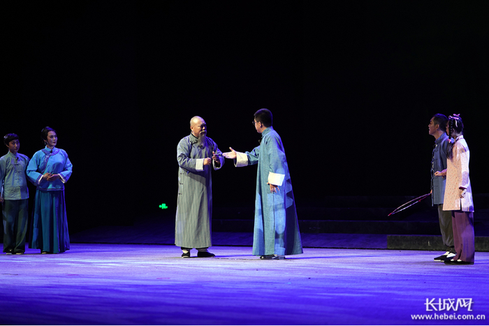 现代评剧《相期吾少年》演出现场。长城网记者 邢丁 摄