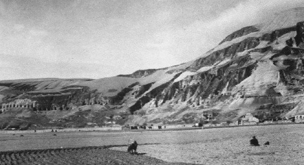 延安马列学院是抗日战争时期和解放战争时期中共中央创办的以学习、研究马克思列宁主义基本理论为重点的干部学校。图为蓝家坪延安马列学院旧址。（资料图片）