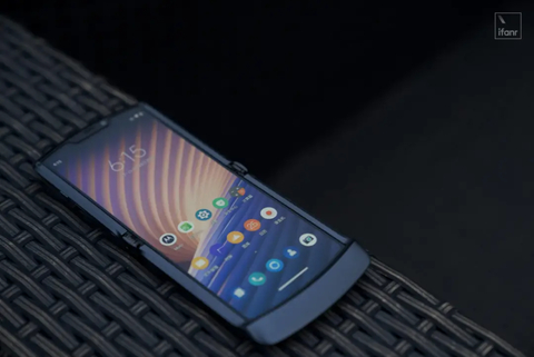 Razr5G