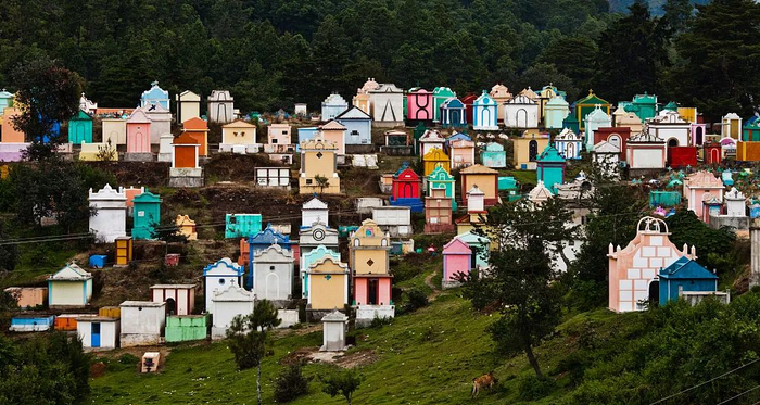 墓园，是不是也可以有童话的模样？ 图/视觉中国