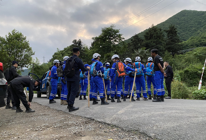 ▲富阳先锋应急救援队