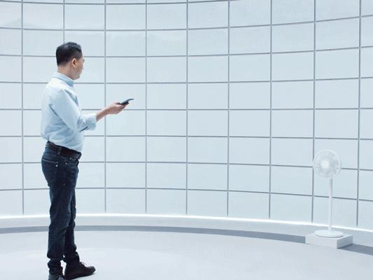 小米“一指连”UWB技术展示