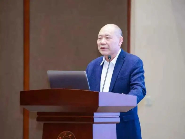  浙江大学共享与发展研究院院长、浙江大学文科资深教授姚先国