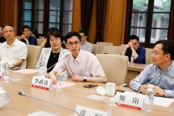  华东师范大学基础教育改革与发展研究所所长李政涛发言