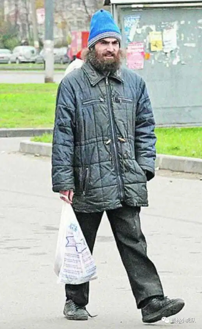 大隐于市的佩雷尔曼（图源：Russia Beyond）