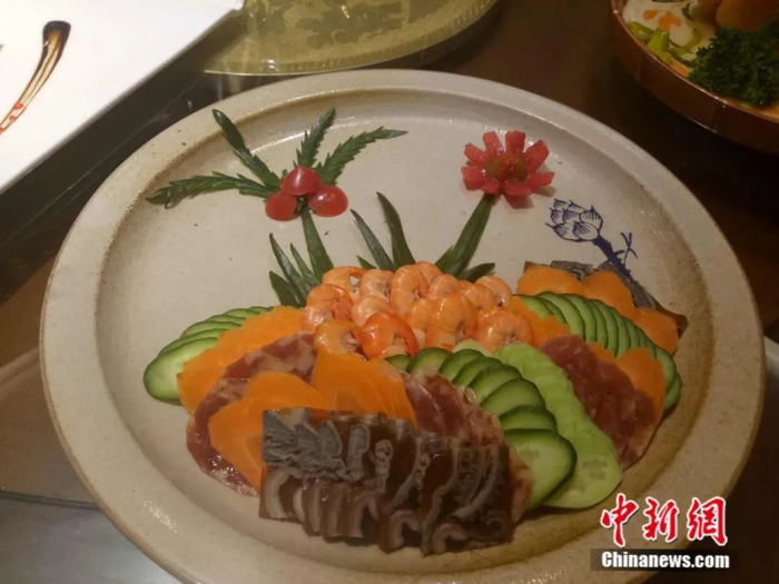 伏羊特色菜品。朱志庚 摄