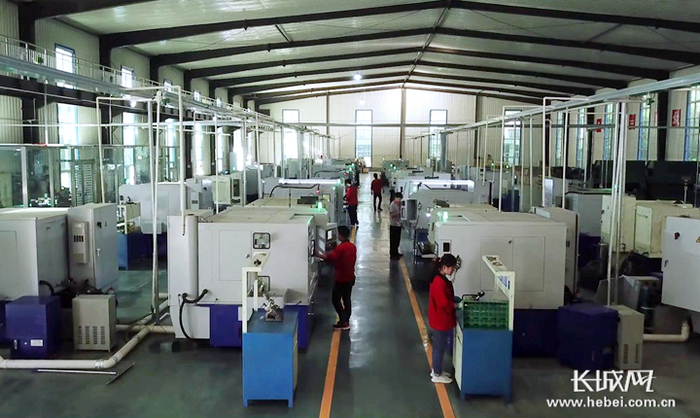 飞龙轴承的全密封无尘智能车间。