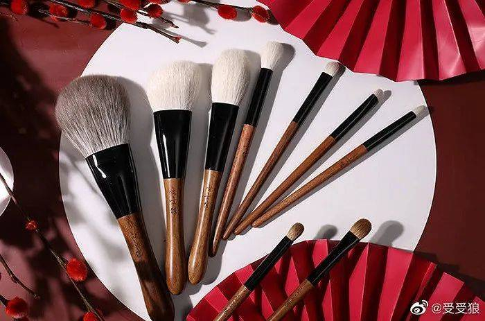 受受狼化妆刷 图片来源：受受狼