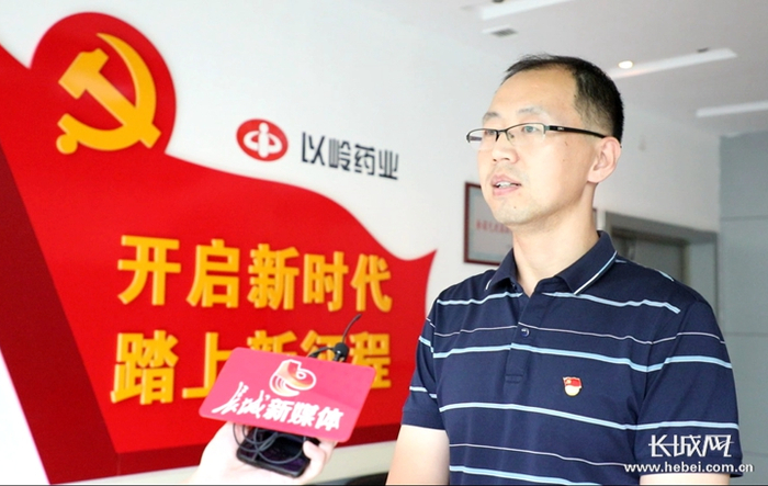 贾麒麟接受采访。长城网记者 张建勋 摄