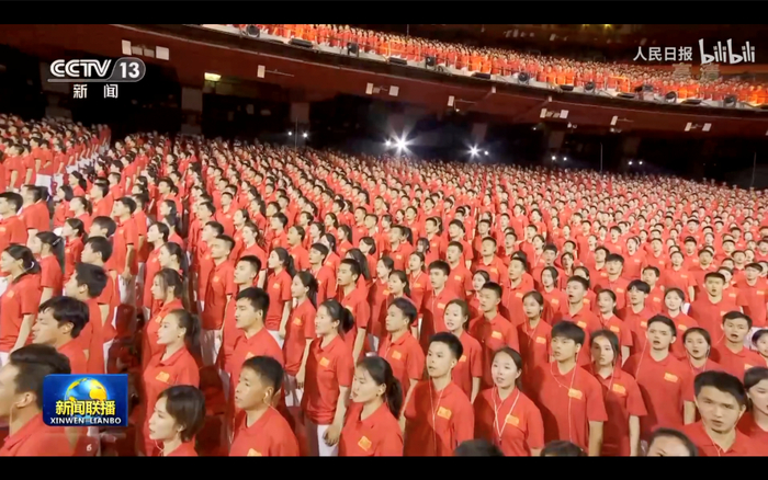 中国传媒大学师生合唱团表演