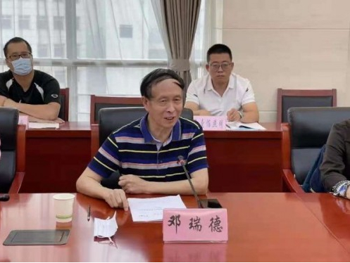 国家标准化管理委员会原巡视员邓瑞德