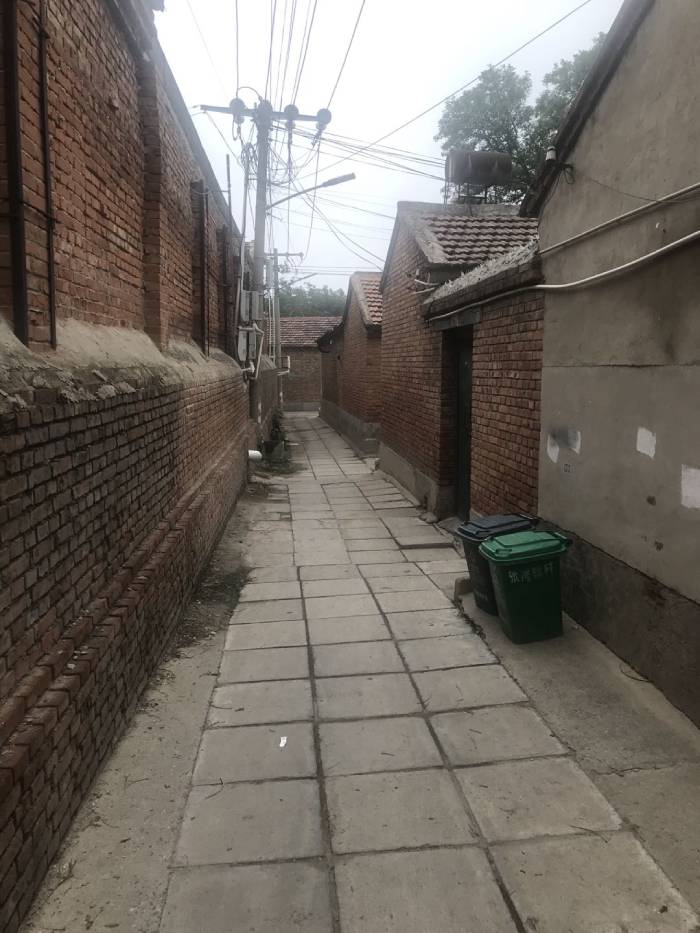 张家湾村一条胡同。 于丽丽 摄