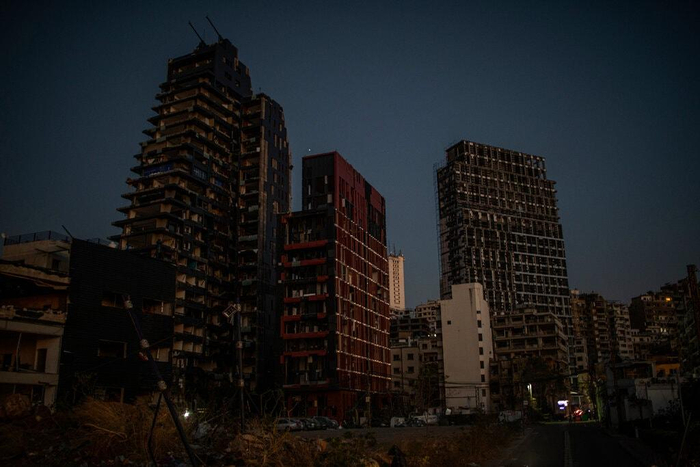▲如今，黎巴嫩面临电荒，一天能停电停上22个小时。图据《纽约时报》
