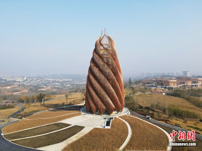 熊猫塔。安源 摄