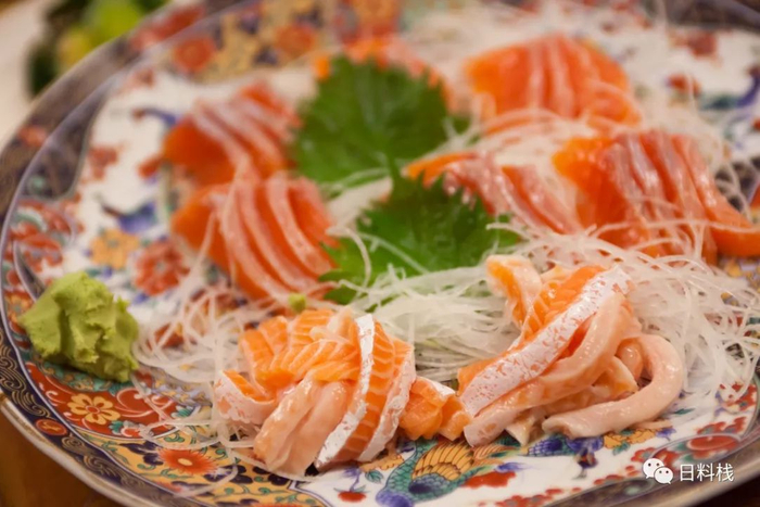 信州三文鱼刺身。via：travel.rakuten.co.jp