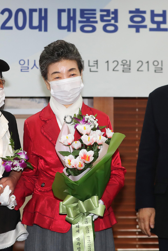 朴槿惠胞妹朴槿姈