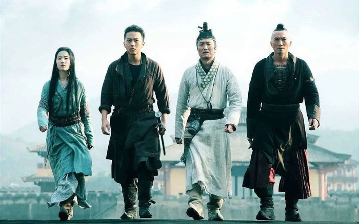 捕快给人武功高强、身手敏捷之感。来源/电影《四大名捕》剧照