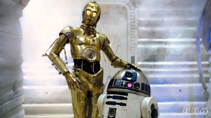 ▲c-3po（左）和r2d2（右）