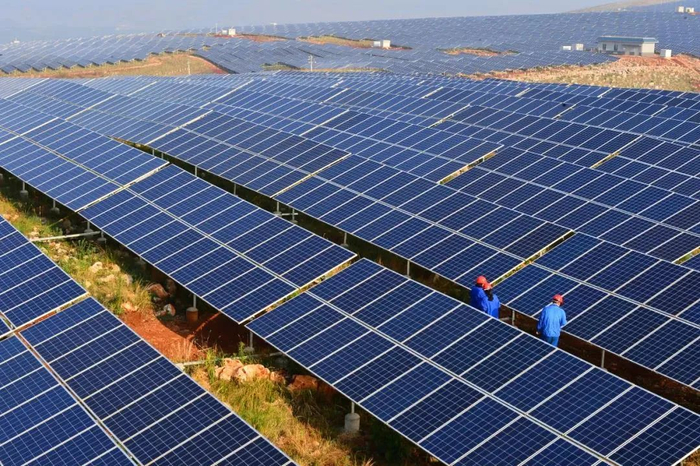 光伏发电 卢维前 摄