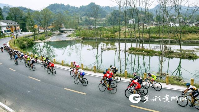 资料图：环梵净山国际公路自行车赛