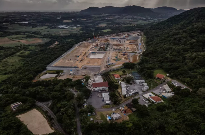 日本冲绳县石垣岛上一座在建的陆上自卫队导弹基地