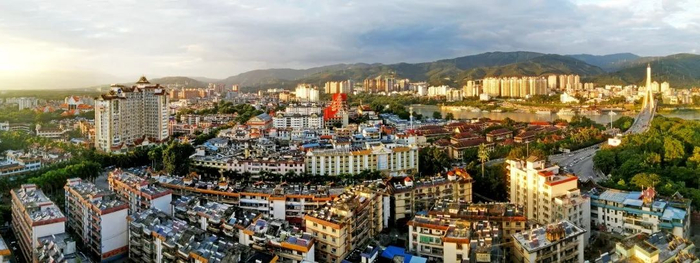 景洪城迎来日出的曙光。陈宏 摄