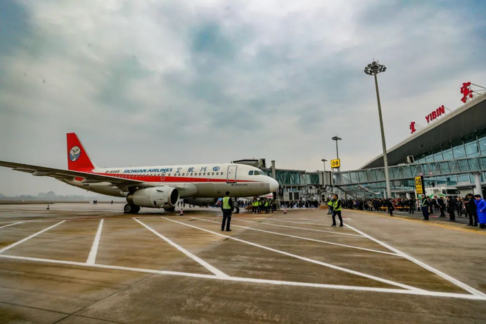 　　宜宾机场被命名为五粮液机场，于2019年正式通航。图/中新图片